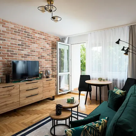 Apartment Burgaska 3-bedroom Warsaw