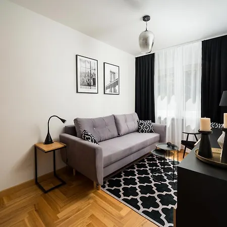 Apartment Burgaska 3-bedroom Warsaw